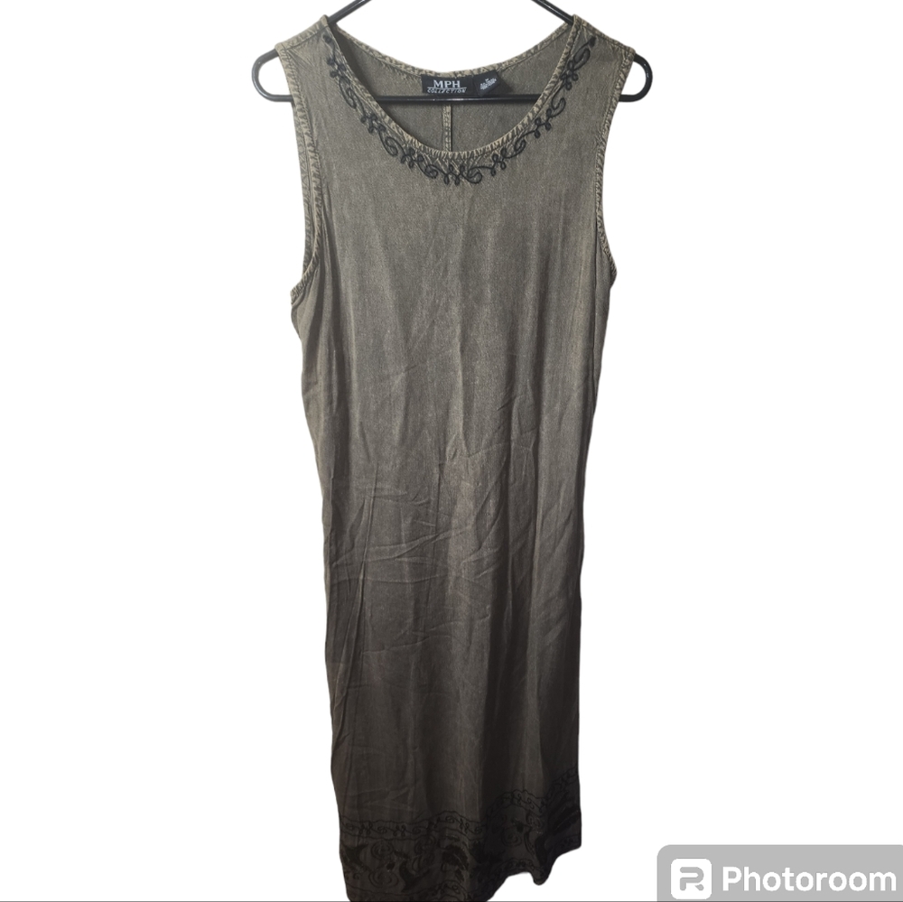 Mph  Brown embroidered floral neck and bottom sleeveles lightweight dress